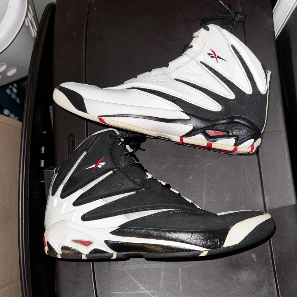 Reebok the blast
